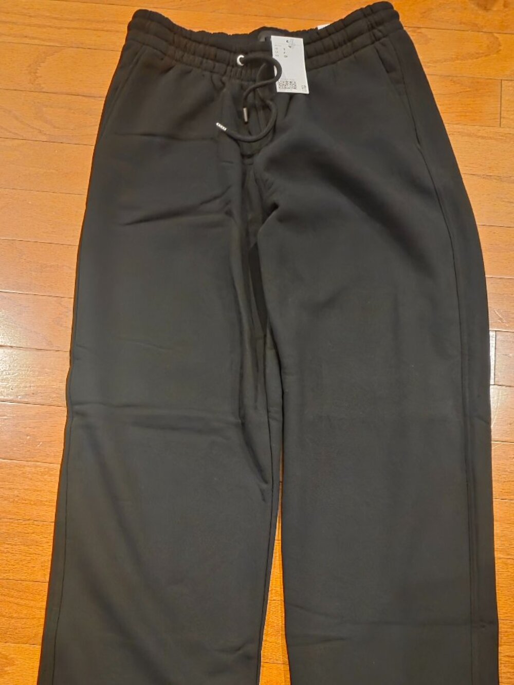 Black h and m baggy sweatpants